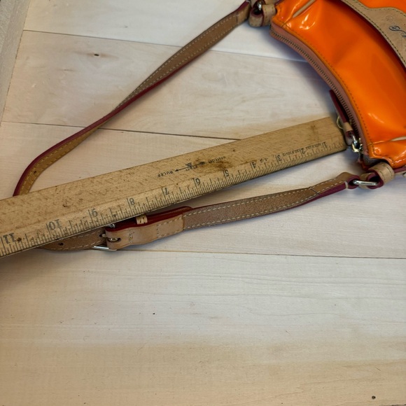 Dooney & Bourke Red Crossbody Orange Patent Leather Bag - Picture 15 of 16